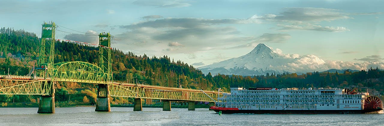 The American Empress ship at the Hood River Bridge