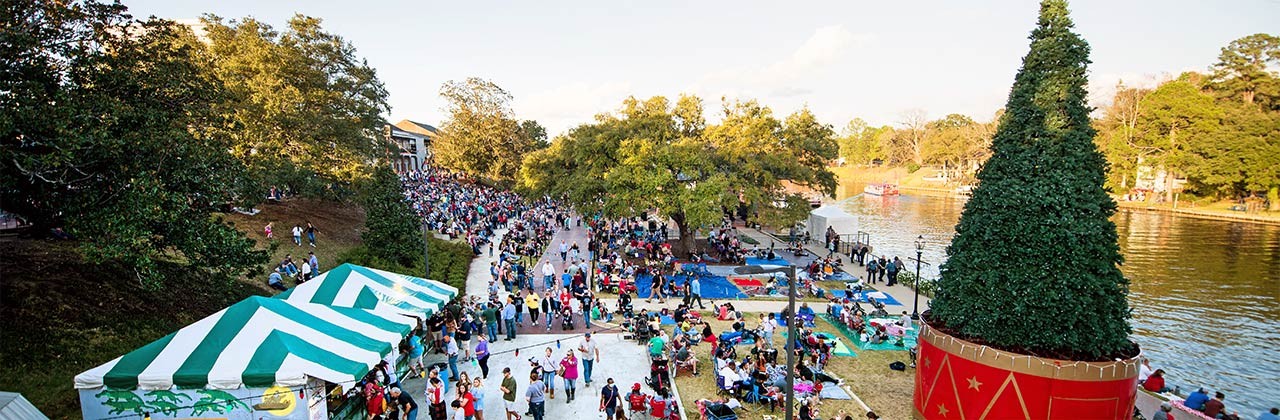 Crowds along the Natchitoches Riverbank during the annual Christmas celebration 