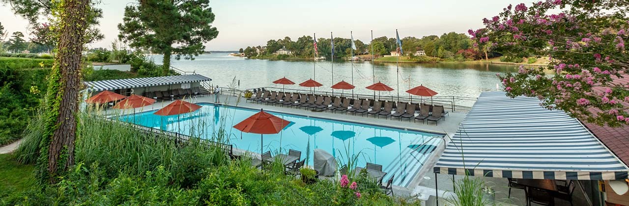 Pool at the Tides Inn in Irvington, VA