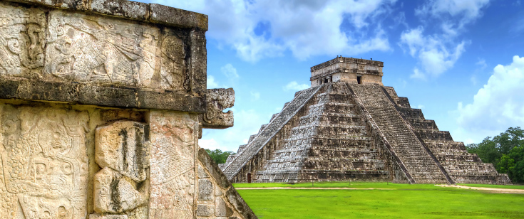 View of El Castillo temple in Chichen Itza, Mexico