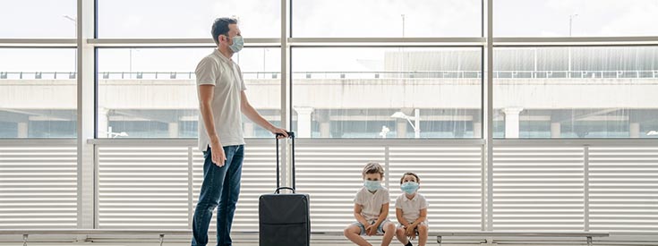 getty-1249828392-covid-masks-airport getty-1249828392-covid-masks-airport