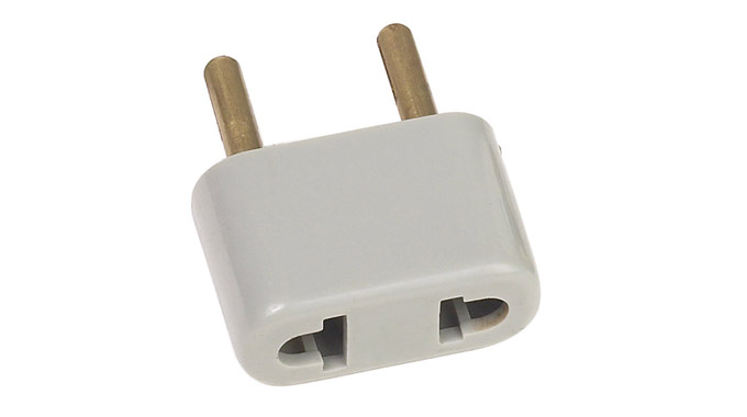 AAA Corporate Travel l Travelon Universal Adapter Plug