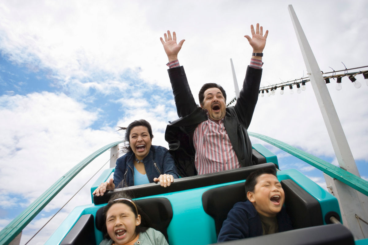 7 Great Amusement Parks You Can Drive to From Philly