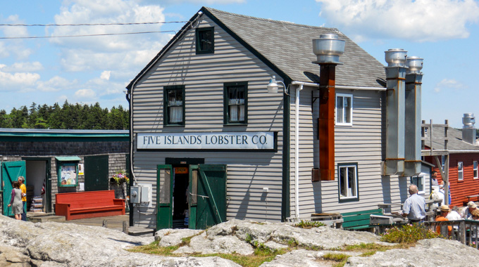 Exterior of Five Islands Lobster Company.