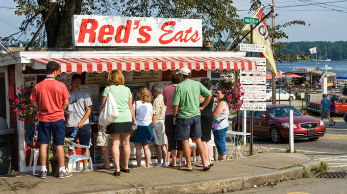Guests waiting in front of Red's Eat's.