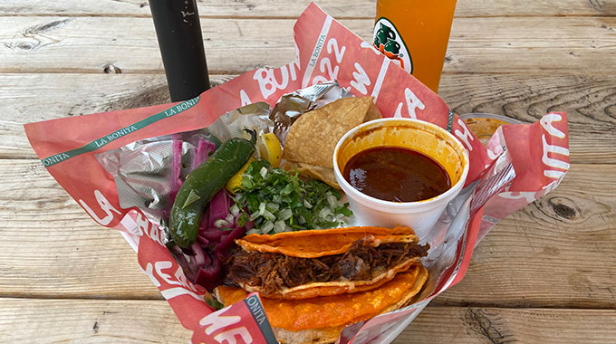 Tacos La Bonita quesobirria taco