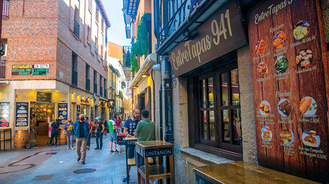 After sundown, locals flock to Calle del Laurel in downtown Logroño for tapas and wine. | Photo by Maria Galan/Alamy Stock Photo