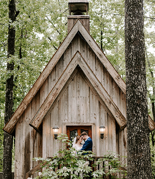 A summer wedding at the Mentone Wedding Chapel