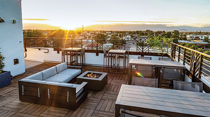 Darling Hotel Rooftop Restaurant and Lounge