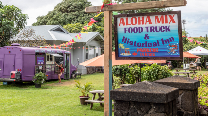 Aloha Mix food truck and sign.