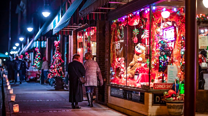 Victorian-style mansions open their doors to visitors during the Christmas Tour of Homes, and the entire town engages in decorating storefronts and leading tours in period costume. | Photo courtesy Mercer County CVB