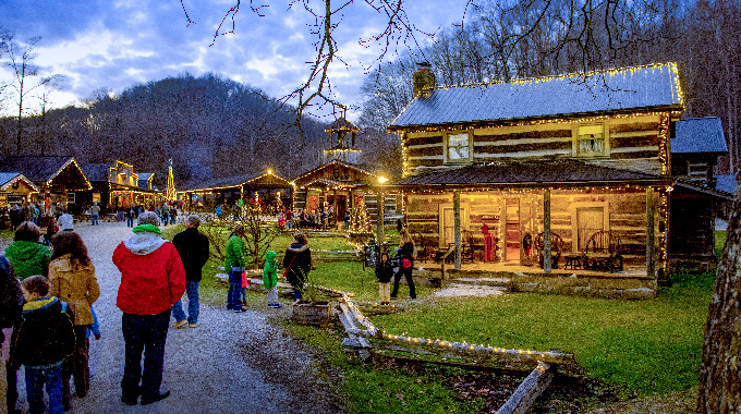 Heritage Farm treats visitors to holiday musical performances, special foods, a live Nativity scene, museum tours, and demonstrations by artisans. | Photo courtesy Heritage Farm Museum and Village
