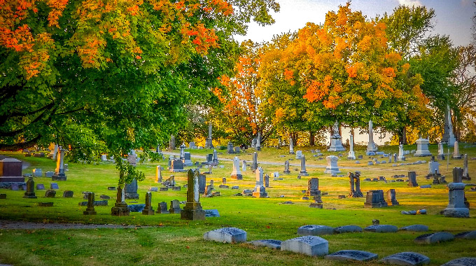 Oak Hill Cemetery. | Photo by Liz Ertle