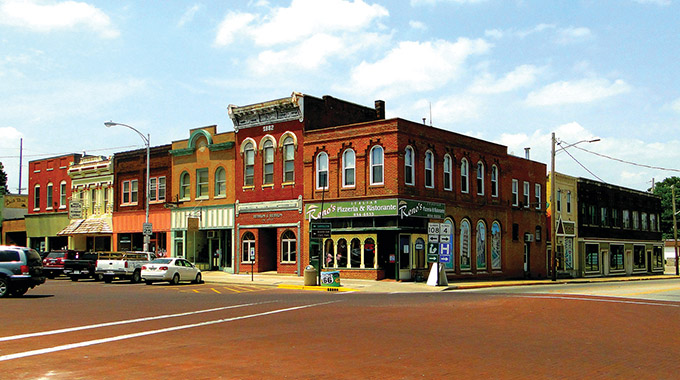 Storefronts in Carlinville Square