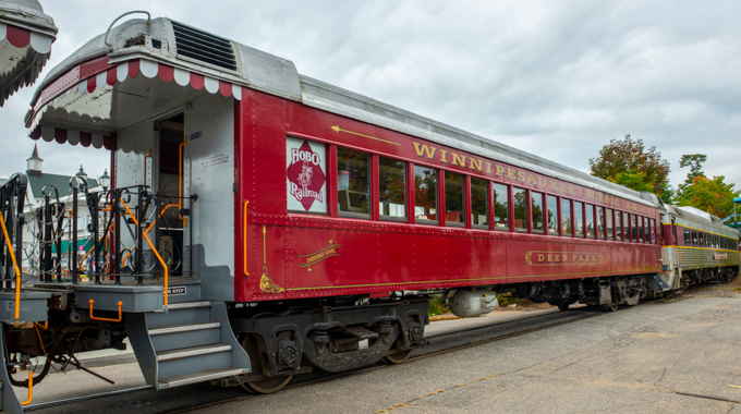 The Hobo & Winnipesaukee Scenic Railroad offers a 4-hour foliage train that departs from Meredith, New Hampshire. | Photo by Wangkun Jia/Alamy Stock Photo