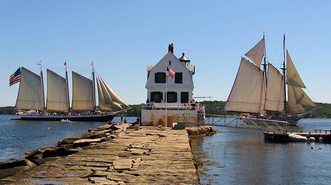 Rockland Breakwater Light