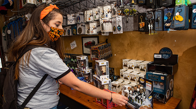 Shopping at Remember Salem. | Photo by John Andrews / Courtesy Destination Salem