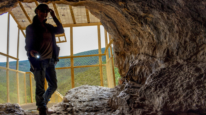 Sandia Cave