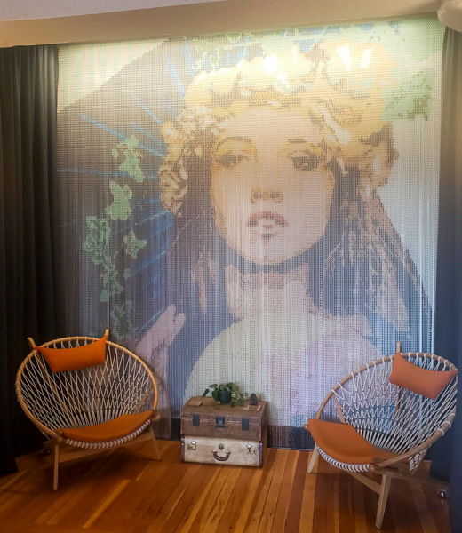 SCP Redmond Hotel sitting area