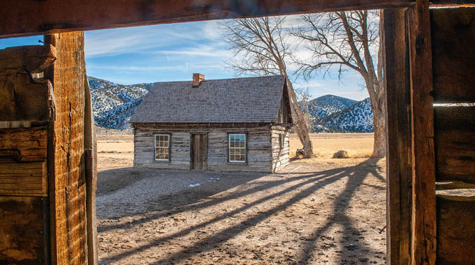 cabin in circleville