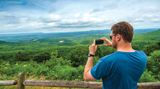 A huge valley near Jasper, dubbed Arkansas’ Grand Canyon, entices photographers to capture the unfolding scene. | Photo courtesy Arkansas Department of Parks, Heritage, and Tourism