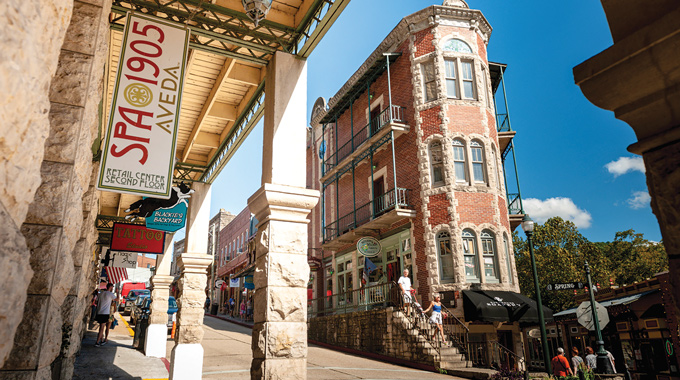 Browse art galleries and eclectic shops in downtown Eureka Springs. | Photo courtesy Arkansas Department of Parks, Heritage, and Tourism