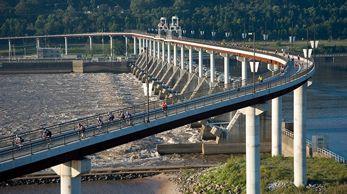 Big Dam Bridge