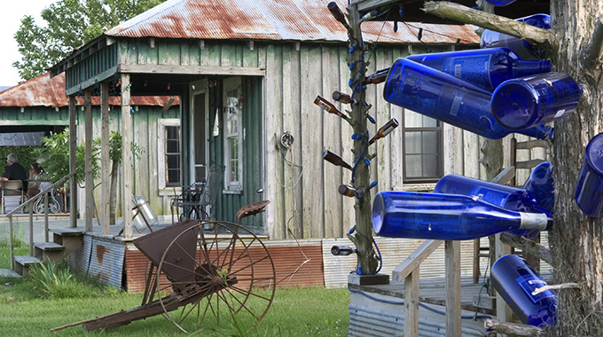 Sharecropper shacks at Shack Up Inn.