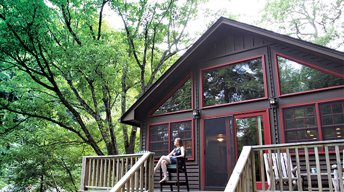 The two-bedroom White Oak cabin at the Historic Tapoco Lodge in Robbinsville, North Carolina