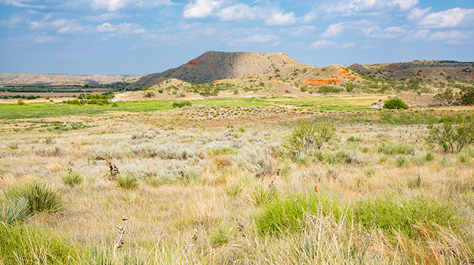 Quarry tours are available daily at 10 a.m. and 1 p.m. at Alibates Flint Quarries National Monument. | Photo by traveller70/stock.adobe.com