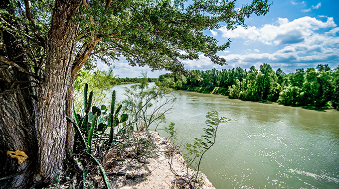 Rio Grande dividing border between the U.S. and Mexico. | Photo by Alex Grichenko/stock.adobe.com