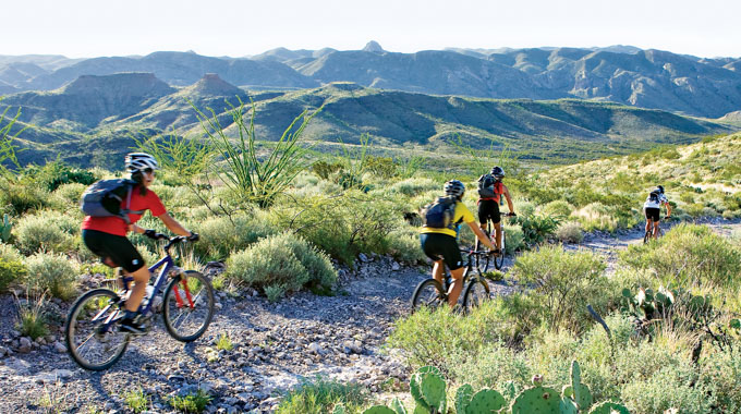 Mountain bikers on the Fresno-Sauceda Loop