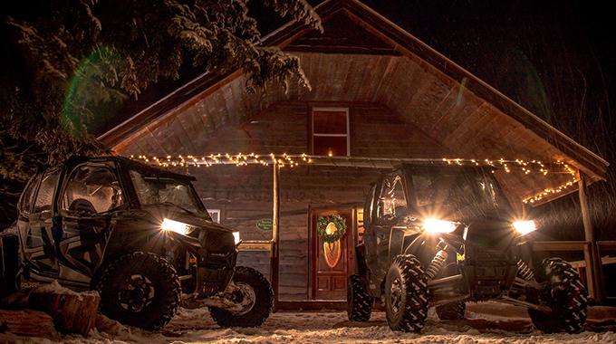 snowshoe mobile tour