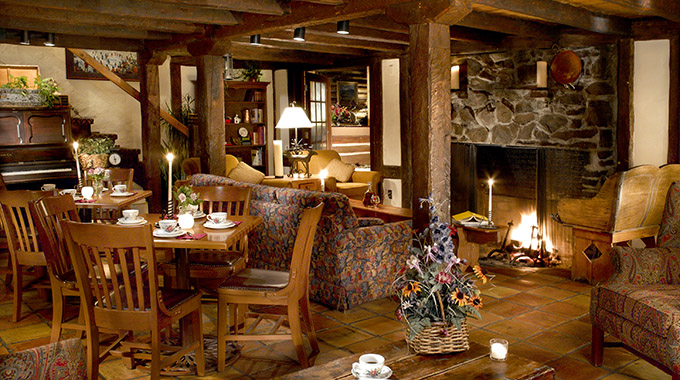 The cozy dining room at Ski Tip Lodge. | Photo courtesy Vail Resorts Hospitality