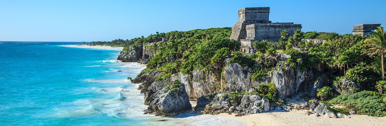 The Maya ruins at Tulum overlooking the sea