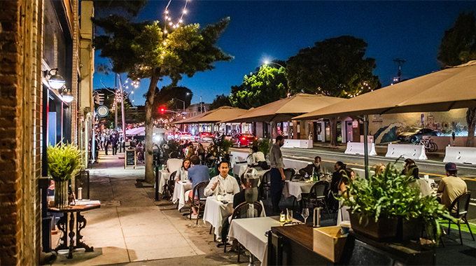 Tables line the pavement and streets of Santa Monica. | Photo by Sean Paul Franget—SPF Studios