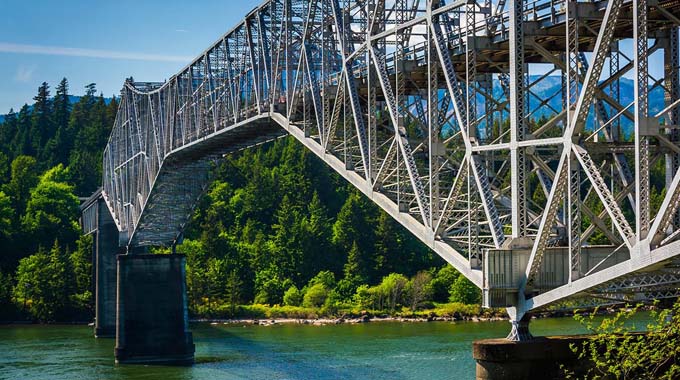 The Bridge of the Gods over the Columbia River