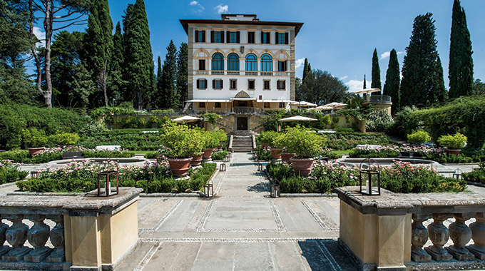 The stately 15th-century Il Salviatino welcomes overnight visitors.
